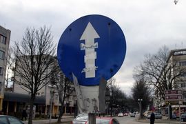 Vandalima u Prijedoru smetaju saobraćajni znakovi