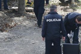 Smrznuo se u kanalu kraj puta