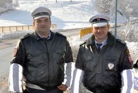 Policajci pomogli pri porođaju
