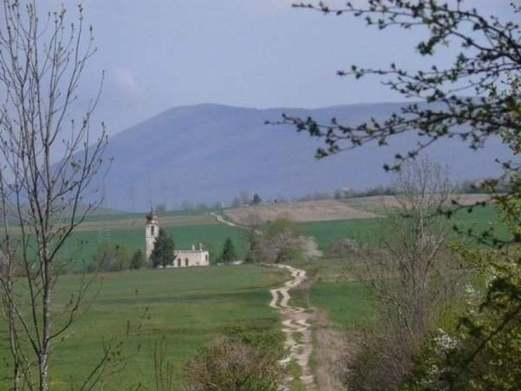 Više od stotinu srpskih povratničkih domaćinstava u FBiH i ovu godinu dočekali uz svijeće