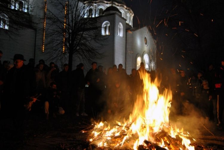 Patrijarh osveštao badnjak