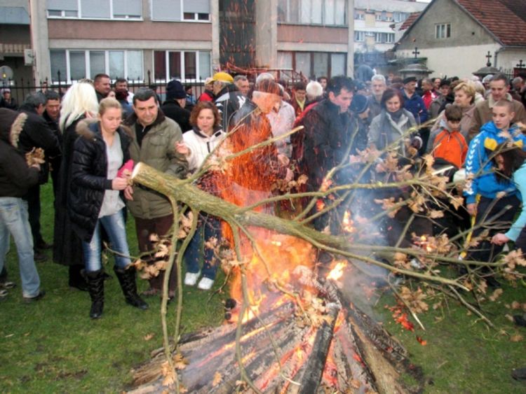 Služeno večernje bogosluženje u crkvi Svete Trojice
