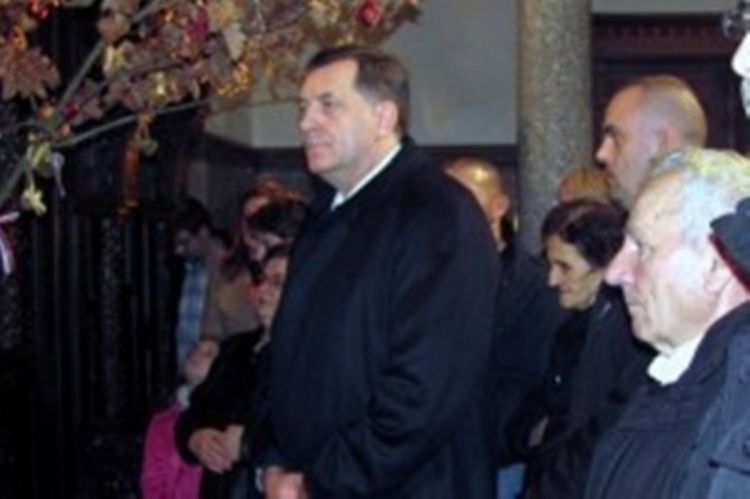Vladika banjalučki Jefrem služio Božićnu liturgiju