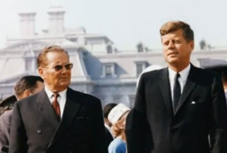 Tito i svemir, mit u filmu