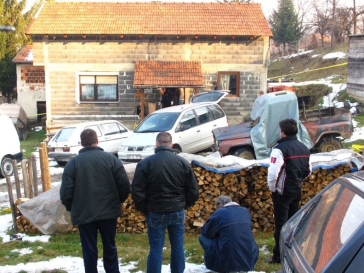 Tragedija potresla Dubrave kod Visokog: Dva sina našla mrtve