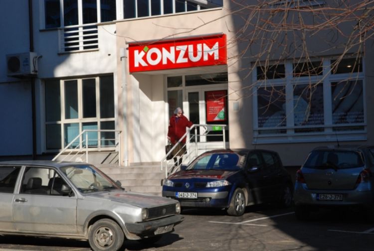 Serijski razbojnik u pritvoru