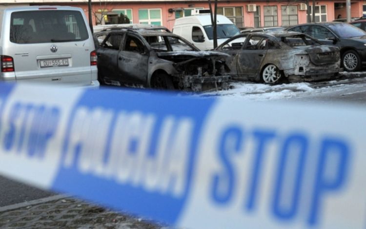 U eksploziji uništen mercedes