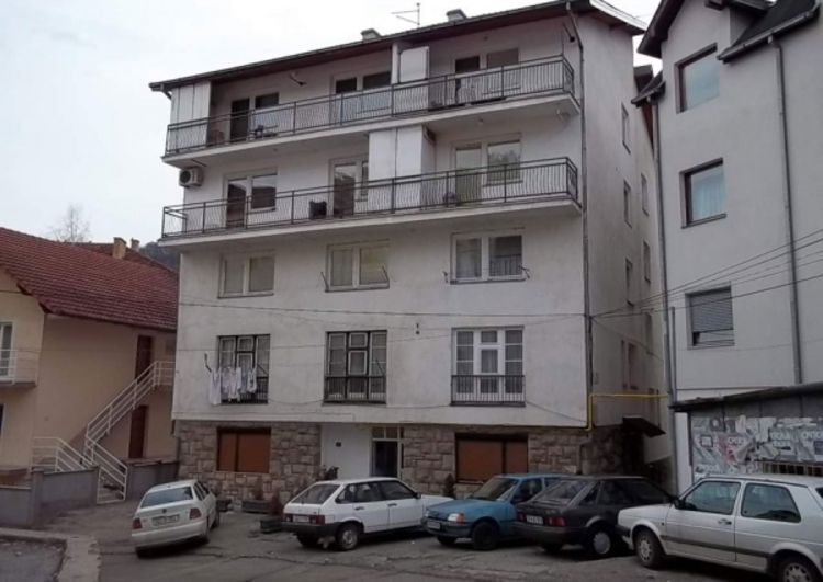 Krvničko ubistvo šokiralo mještane Zvornika: Izbo komšiju i pretukao majku