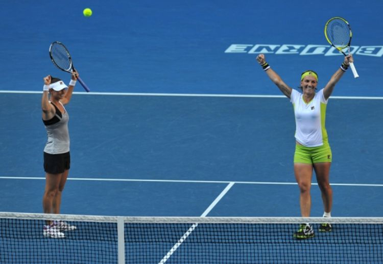 Kuznjecova i Zvonareva osvojile Melburn