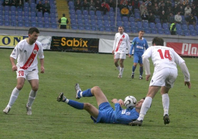 Zrinjski prvi test plavima