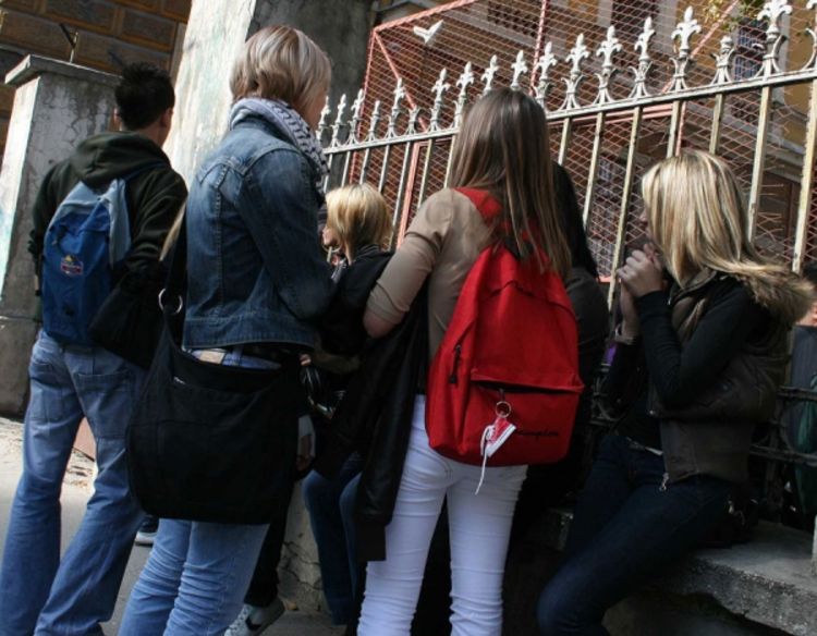 Raspisan konkurs za dodjelu stipendija studentima i đacima