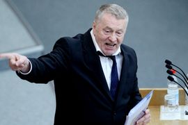 Žirinovski: Predsjednika nazovimo šefom Rusije, u stvari carem