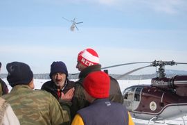 Helikopterima izvlače bolesne i zarobljene u snijegu
