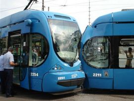 U sudaru tramvaja 14 povrijeđenih