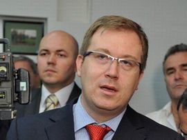 Lipovača zasad ostaje premijer