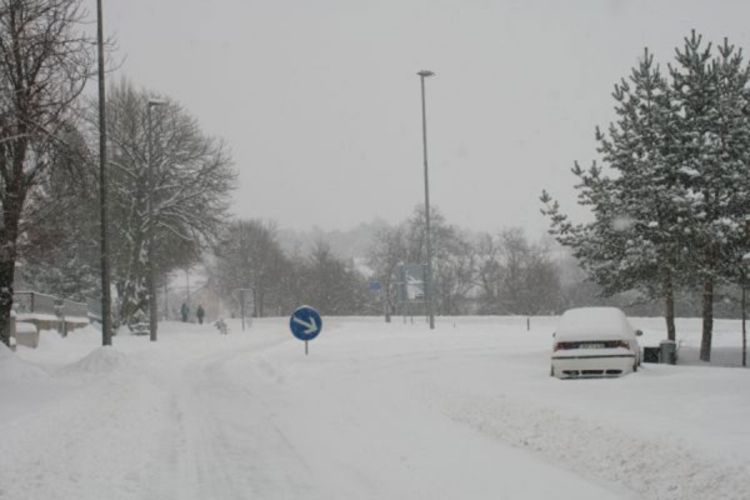 Blokirana sela u Livanjskom kantonu, snijeg viši od metra
