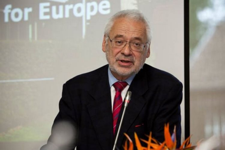 Busek: Početi pregovore o podjeli Kosova
