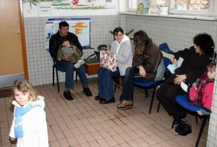 Prehlada napunila ambulante