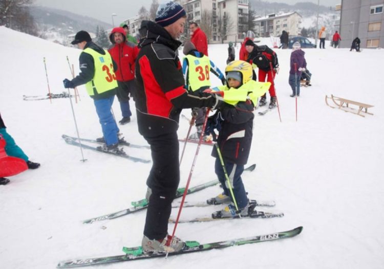 Starčevica, postavljen ski lift (VIDEO)