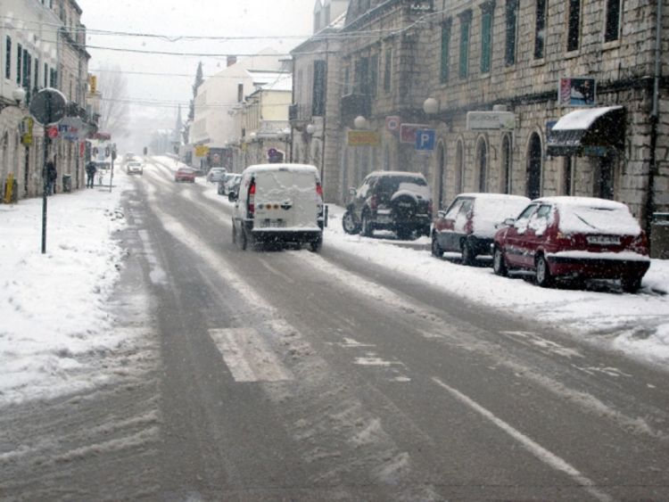 Zbog leda otežano kretanje u Trebinju