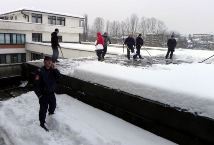 Prokisao krov Pravnog fakulteta u Banjaluci (FOTO)