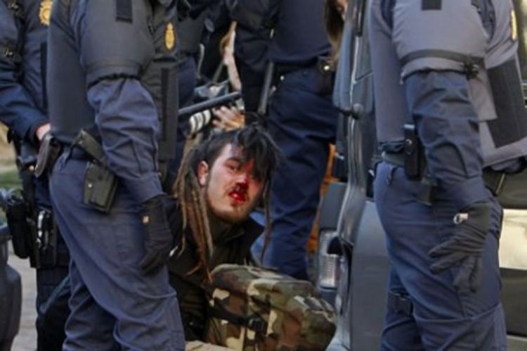 Španska policija brutalno tukla studente
