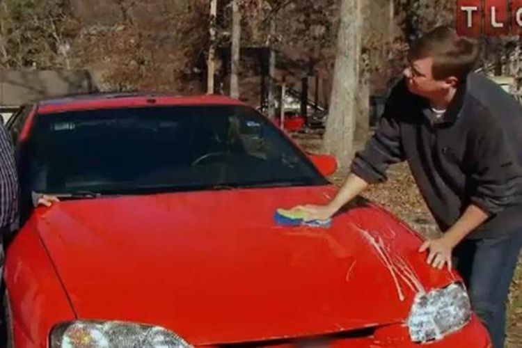 Priznao ocu da ima seks sa automobilom (VIDEO)
