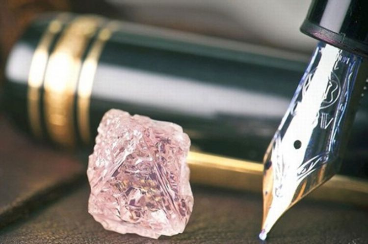 U Australiji pronađen najveći roze dijamant