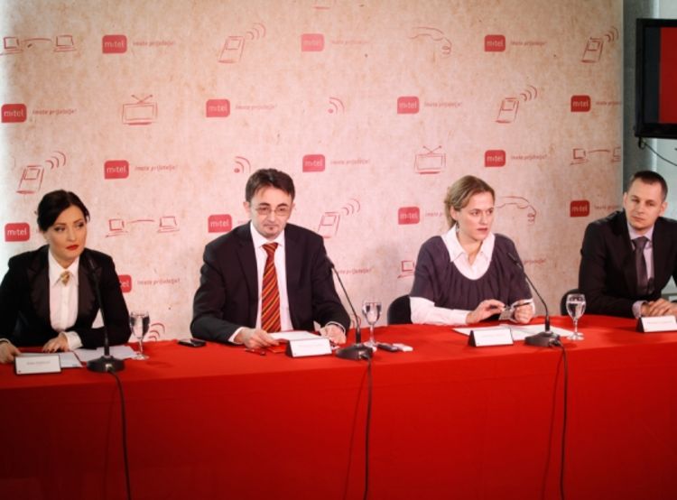 Prihod M:tela pola milijarde