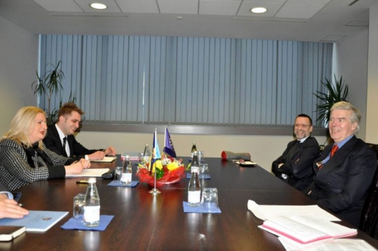 Tahiri: Srbija de fakto priznala Kosovo