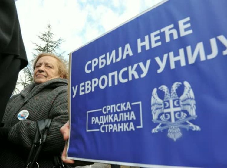 Predali peticiju protiv ulaska Srbije u EU