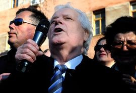 Babo dočekan suzama i pjesmom (FOTO)