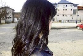 Ispovijest učenice koju je zaveo profesor (FOTO)