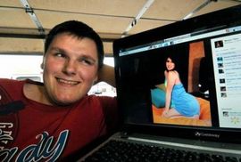 Škola u Minesoti zabranila dječaku dovođenje porno glumice na maturu ...