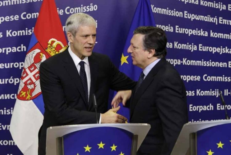 Poruka sa Twittera: Srbija i zvanično kandidat za člana EU