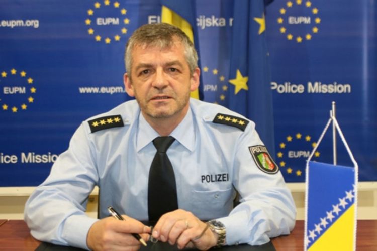 Feler: U BiH je sve politika