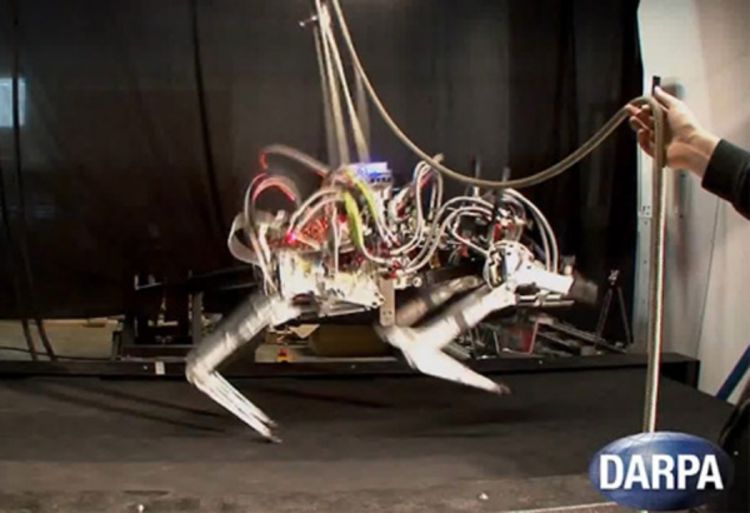Američka vojska objavila snimak novog oružja, robota-geparda (Video)