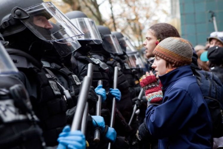 Zbogom Prvom amandmanu: Odobren zakon koji sve proteste u SAD čini ilegalnim
