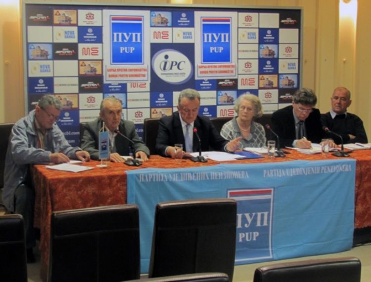 Penzioneri u RS nezadovoljni novim zakonom i penzijama