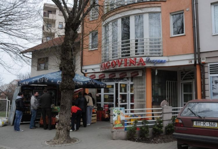 Ispovijest vlasnika marketa: Rizikujući život napao naoružanog razbojnika