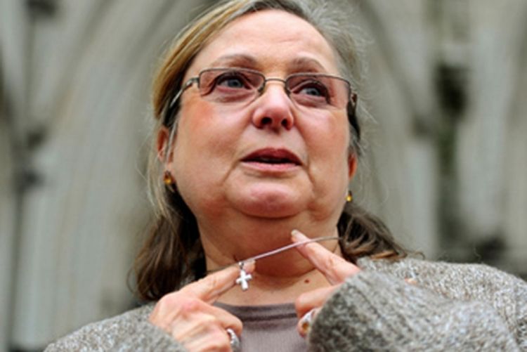 Vlada naredila da radnici ne nose krstove