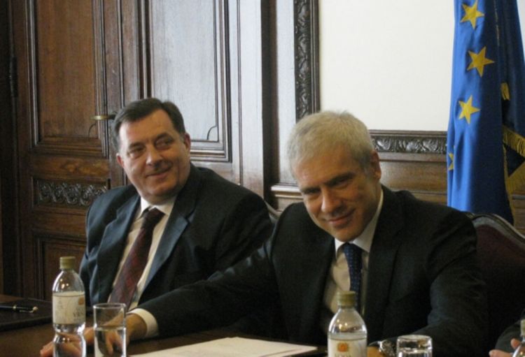 Počeo sastanak Tadića sa predstavnicima Srba iz regiona