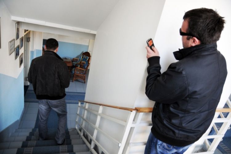 Detektivi (ne) smiju da špijuniraju političare