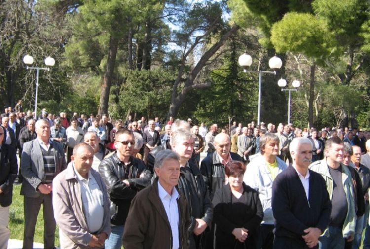 Novi protest boraca u Trebinju: Traže zagarantovane penzije (FOTO)