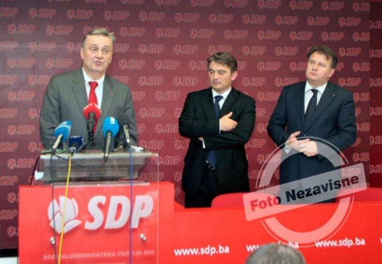 Komšić: Molim 340.000 mojih birača da se strpe do sutra (FOTO)