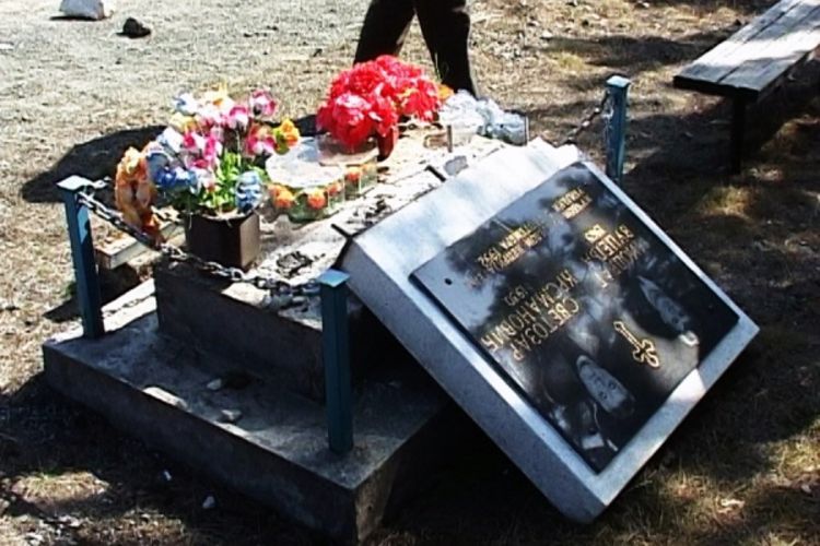 U Višegradu srušeno spomen obilježje srpskim borcima (FOTO)