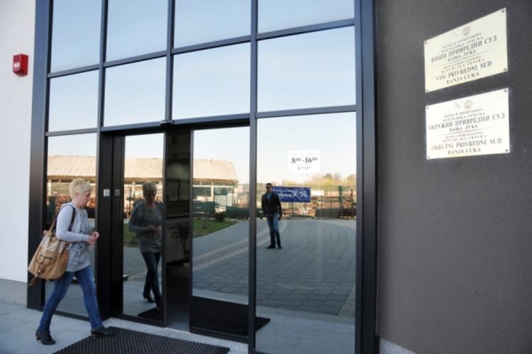 Istraživanje Nezavisnih novina (V) : Smanjili papirologiju, povećali troškove 