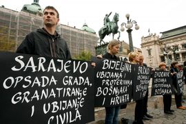 Razglednice iz ratnog Sarajeva dijeljene u Beogradu (FOTO)
