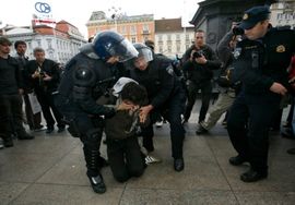 Ekstremni desničari i antifašisti se okupili u Zagrebu, troje ...