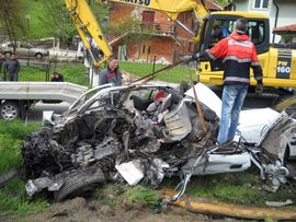 Stravična saobraćajna nesreća: Tinejdžer (16) ukrao očev automobil ...
